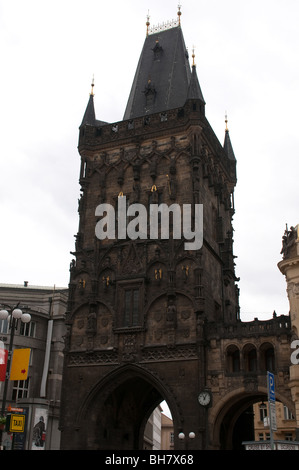 Pulverturm (Build im Jahre 1475). Prag, Tschechische Republik Stockfoto