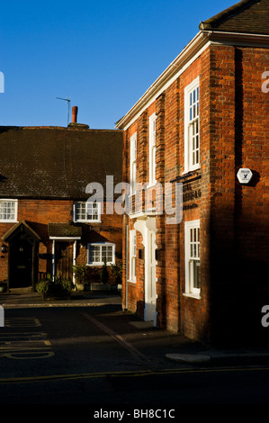 terrassenförmig angelegten Zeitraum Hütten in der alten Stadt Beaconsfield, Buckinghamshire UK Stockfoto