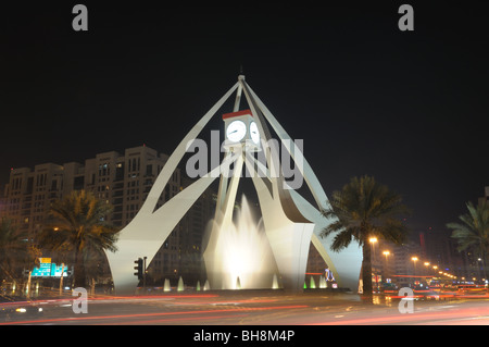 Turm Uhr Kreisverkehr in Dubai, Vereinigte Arabische Emirate Stockfoto