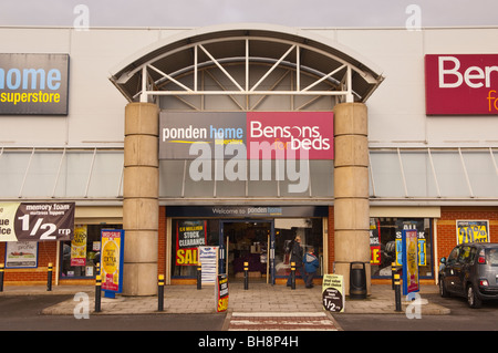 Die Ponden Hause Superstore und Bensons für Betten Shop Shop in Norwich, Norfolk, England, Großbritannien, Uk Stockfoto
