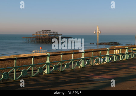 West Brighton Pier, die niedergebrannt Stockfoto