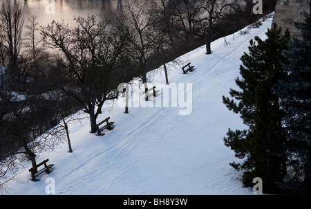 Verschneiten Winter Park in Prag, Tschechische Republik Stockfoto