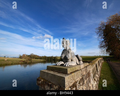 England-Warwickshire Compton Verney Robert Adam Brücke Stockfoto