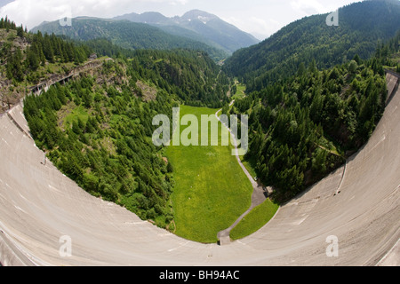 Blick auf Lavizzara Tal, Tessin, Schweiz Stockfoto