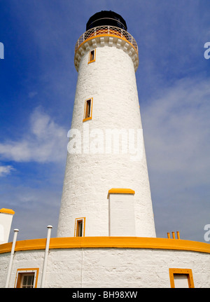 Der Mull of Galloway Leuchtturm in Dumfries und Galloway im Südwesten Schottland UK entworfen und gebaut im Jahre 1830 von Robert Stevenson Stockfoto