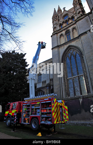 CARA kombiniert Ariel Rettung Gerät training Peterborough Kathedrale UK Stockfoto