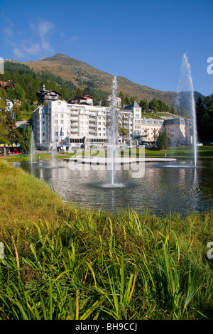 SEE-SEELI VOR LUXUS HOTEL ARABELLA SHERATON HOTEL SEEHOF, DAVOS, GRAUBÜNDEN, SCHWEIZ Stockfoto