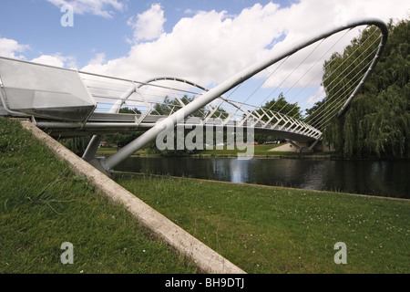 Die Millennium oder "Schmetterling" Brücke über den Fluss Great Ouse in Bedford UK. Stockfoto