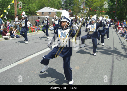 Mitglieder der Blaskapelle eine High School in Berwyn Heights, Md-parade Stockfoto