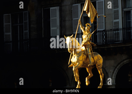 Statue von Jeanne d ' Arc; Place des Pyramides; Paris; Frankreich Stockfoto