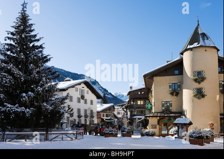 Hauptplatz im Zentrum des Ferienortes Megeve, Haute Savoie, Frankreich Stockfoto