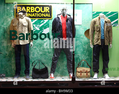 Barbour Ladengeschäft in einer Stadt, U.K. Stockfoto