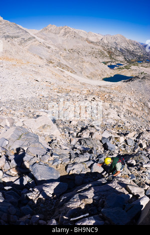 Kletterer im Anflug auf Bear Creek Spire, John Muir Wildnis, die Berge der Sierra Nevada, Kalifornien Stockfoto