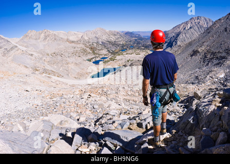 Kletterer im Anflug auf Bear Creek Spire, John Muir Wildnis, die Berge der Sierra Nevada, Kalifornien Stockfoto