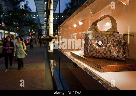 Das Schaufenster von der Gucci-Shop in gehobenen Causeway Bay, Hong Kong. Stockfoto