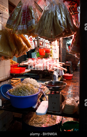 Eine Garküche auf Bowrington Road Strassenmarkt in Hong Kong Stockfoto