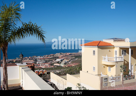 Am frühen Morgen Blick von einer Villa in Roque del Conde auf Teneriffa in Costa Adeje und auf La Gomera-Kanarische Inseln-Spanien Stockfoto