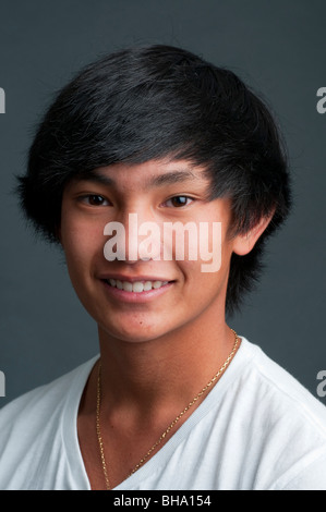 Hübscher kleiner Junge, Sohn der Hmong-Laotischen Flüchtlingsfamilie Stockfoto