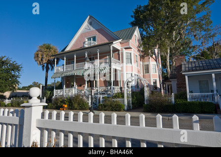 Rosa historisches Haus in Beaufort, South Carolina, USA Stockfoto