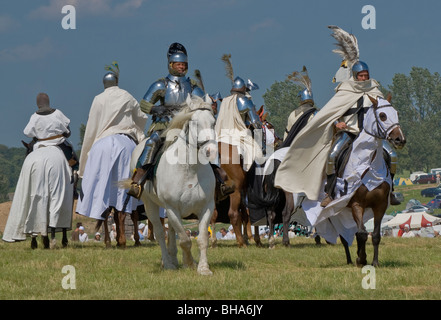 Kreuzritter Reenactors an Schlacht von Grunwald 1410 in Warminsko-Mazurskie Provinz, Polen Stockfoto