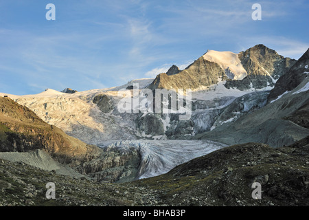 Der Moiry Gletscher im Abendlicht bei Sonnenuntergang in den Walliser Alpen / Walliser Alpen, Valais / Wallis, Schweiz Stockfoto