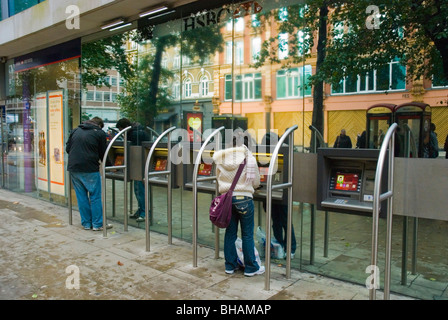 CashPoints Tottenham Court Road central London England UK Europe Stockfoto