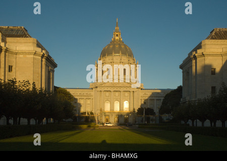 San Francisco City Hall bei Sonnenuntergang Stockfoto