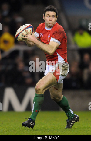 STEPHEN JONES WALES & LLANELLI SCARLETS TWICKENHAM LONDON ENGLAND 6. Februar 2010 Stockfoto