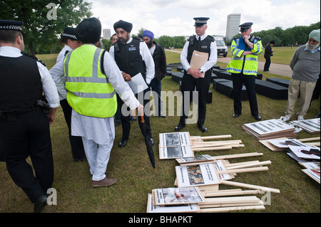 Polizei Tierarzt-Plakate für Sikh März fordern Gerechtigkeit über die Massaker von 1984 und einen unabhängigen Sikh-Staat Stockfoto