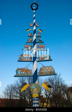 Maibaum Viktualienmarkt Quadrat zentrale München Bayern Deutschland Europa Stockfoto