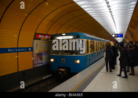 Marienplatz U-Bahnstation München Bayern Deutschland Europa Stockfoto