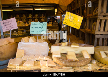 Käse am Viktualienmarkt Quadrat Altstadt München Bayern Deutschland Europa Stockfoto