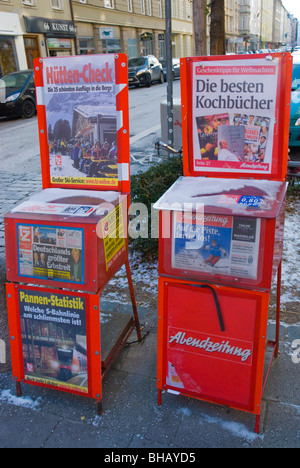 Dispenser Zeitungsautomaten Schwabing München Bayern Deutschland Europa