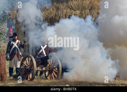 Kanone feuern auf Reenactment von der Belagerung der Neiße im Napoleonischen Krieg mit Preußen 1807 in Nysa, Opolskie, Polen Stockfoto