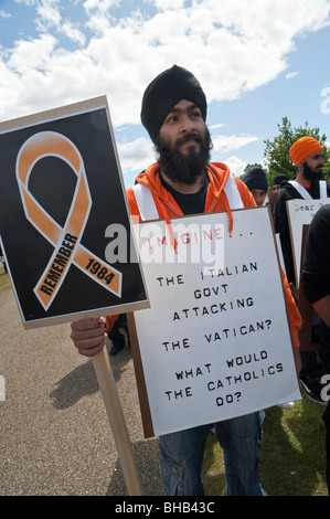 Sikhs anlässlich des 25. Jahrestages der Amritsar-Massaker von indische Armee und Anruf für einen unabhängigen Sikh-Staat. Denken Sie daran, 1984 Stockfoto