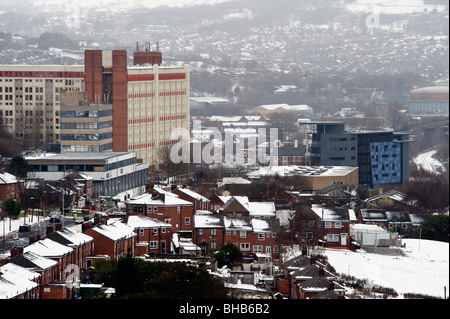 Manor-Wohnsiedlung in Sheffield im Schnee Stockfoto