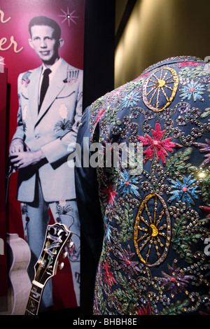 Porter Wagoner Strass Anzug von Cuevas Arturo José Martínez, Country Music Hall Of Fame and Museum, Nashville, Tennessee, USA Stockfoto