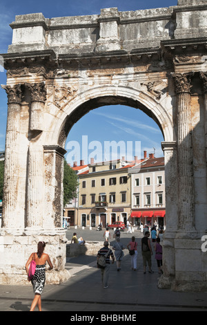 Der Bogen der Sergi Pula Istrien Kroatien Stockfoto