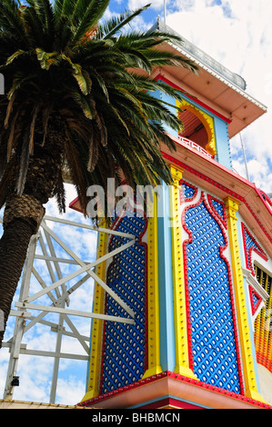 Die bunten Eingang zum Luna Park, Melbourne, Australien Stockfoto