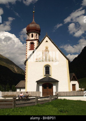 Kirche in Vent im Ötztal-Tal in Tirol, Österreich Stockfoto