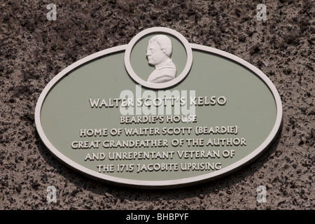 Gedenktafel anlässlich des Hauses lebte in Sir Walter Scotts Vorfahren Beardie in Kelso Schottland Stockfoto