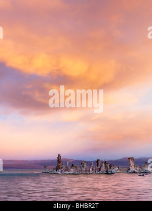 Sonnenaufgang am mono Lake. California Stockfoto
