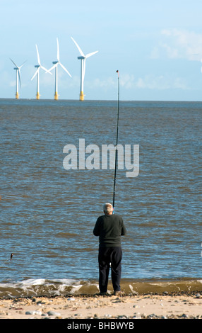 Fischer und Offshore-Wind-Bauernhof, Nordsee, Norfolk Küste, East Anglia UK Stockfoto