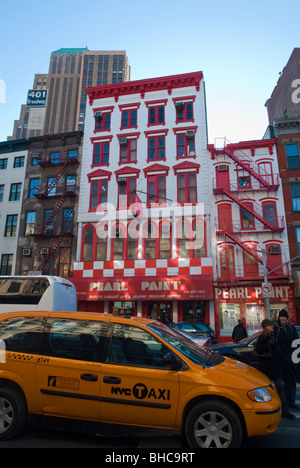 Die Perle Farbe Rabatt Künstlerbedarf auf der Canal Street in New York Stockfoto