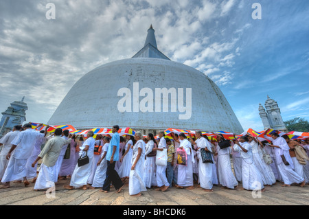 Eine buddhistische Festival in Ruwanweliseya Anuradhapura Sri lanka Stockfoto