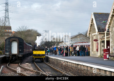 Voll funktionierende Nachbildung der Stephensons Rocket getestet auf dem Avon Valley Railway Bitton Bahnhof in Bristol Stockfoto