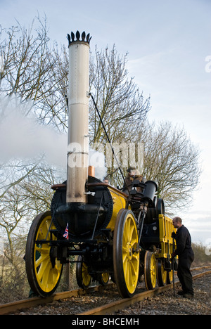 Voll funktionsfähige Replik von Stephensons Rocket getestet auf dem Avon Valley Railway bei Bitton, Bristol South Gloucestershire Stockfoto