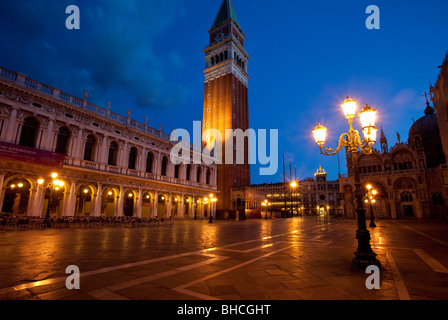 Piazza San Marco kurz vor der Morgendämmerung, Venedig Veneto Italien Stockfoto