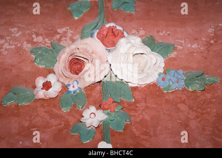 Elemente der Mauer. Rosenzimmer. Rundales Pils. Rundale Palace Museum. Bauska. Lettland. Stockfoto