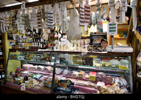 Buenos Aires Palermo Lebensmittelhändler Käse Jamon Iberico Stockfoto